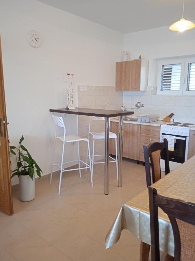 Apartment Davor グラダツ エクステリア 写真
